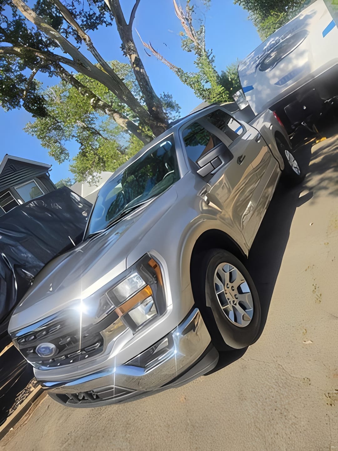 Customer photo review of Engine Valve Cover Right DL3Z6582C Fit for 2013-2016 Ford F-150 3.5L EcoBoost