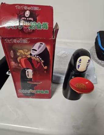 Customer photo review of Wander Spirit™ – Alcancía Sin Rostro