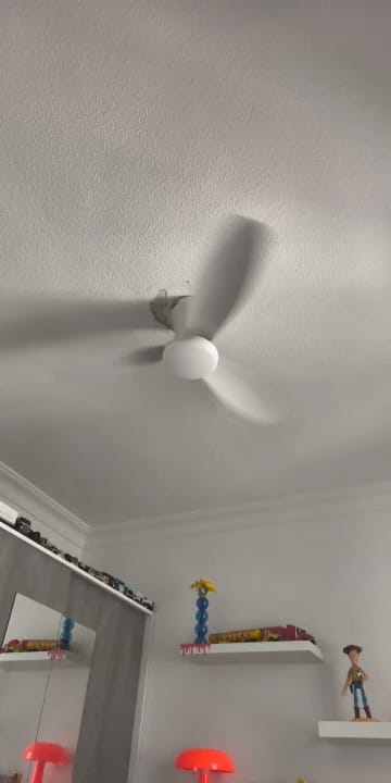 Customer photo review of Three-Blade Ceiling Fan with Dimmable Light and Remote