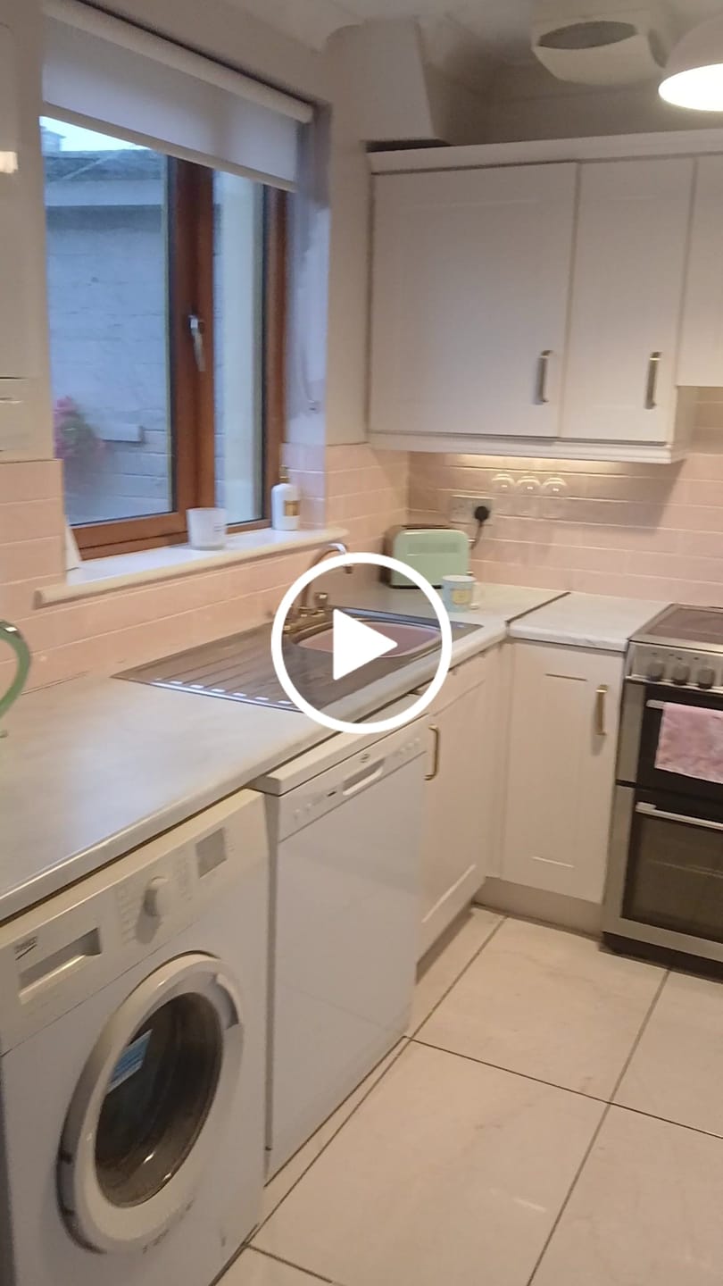 Customer video review of Music Rosa 7.5x30 Wall Tile €28yd² / €33.5m²