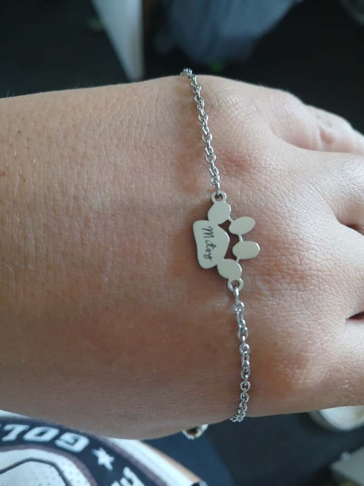 Customer photo review of Eternél - Bracciale personalizzato nome su zampa