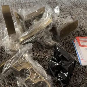 Customer photo review of Installazione Facile Supporti Autoadesivi per Bastoni Tende