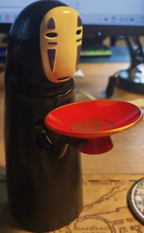 Customer photo review of Wander Spirit™ – Alcancía Sin Rostro