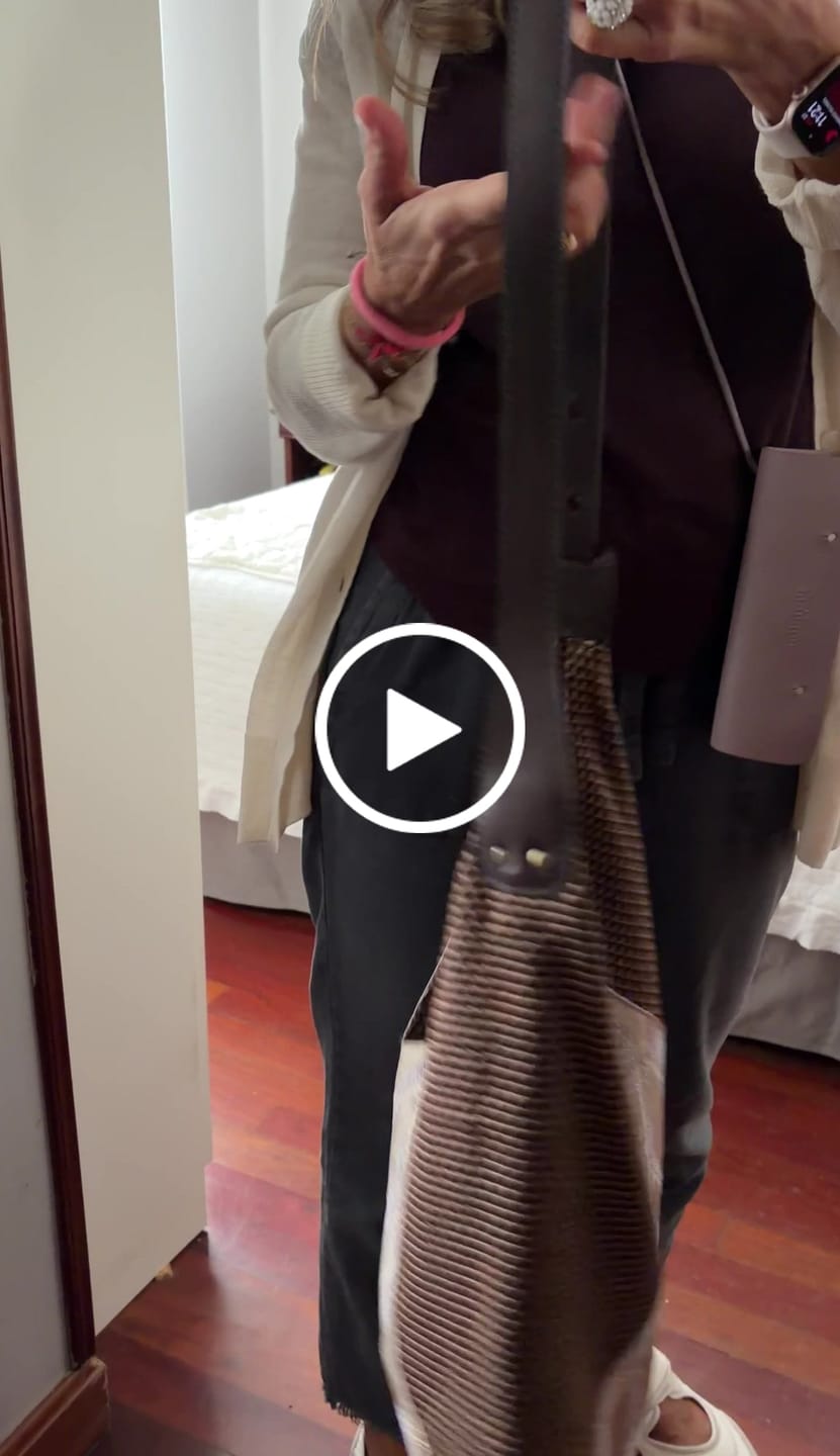 Customer video review of Bolso Violeta “Ivory Lavender Chocolate" · Pieza Única Núm. 19410 (primeras piezas) en evolución.