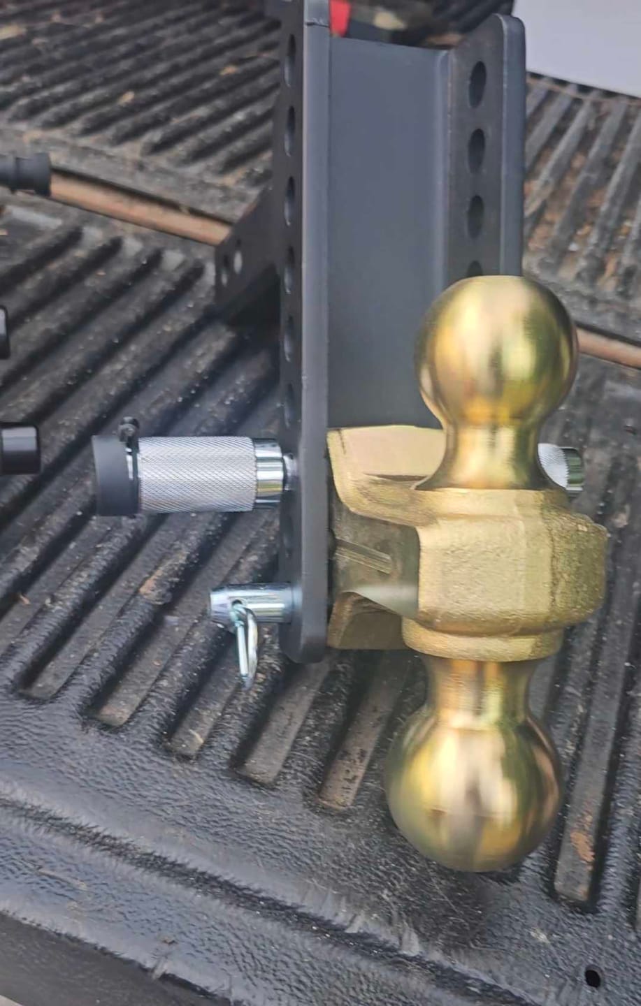 Customer photo review of TYT 14K Adjustable Dual-Ball Hitch for 2″ Receiver