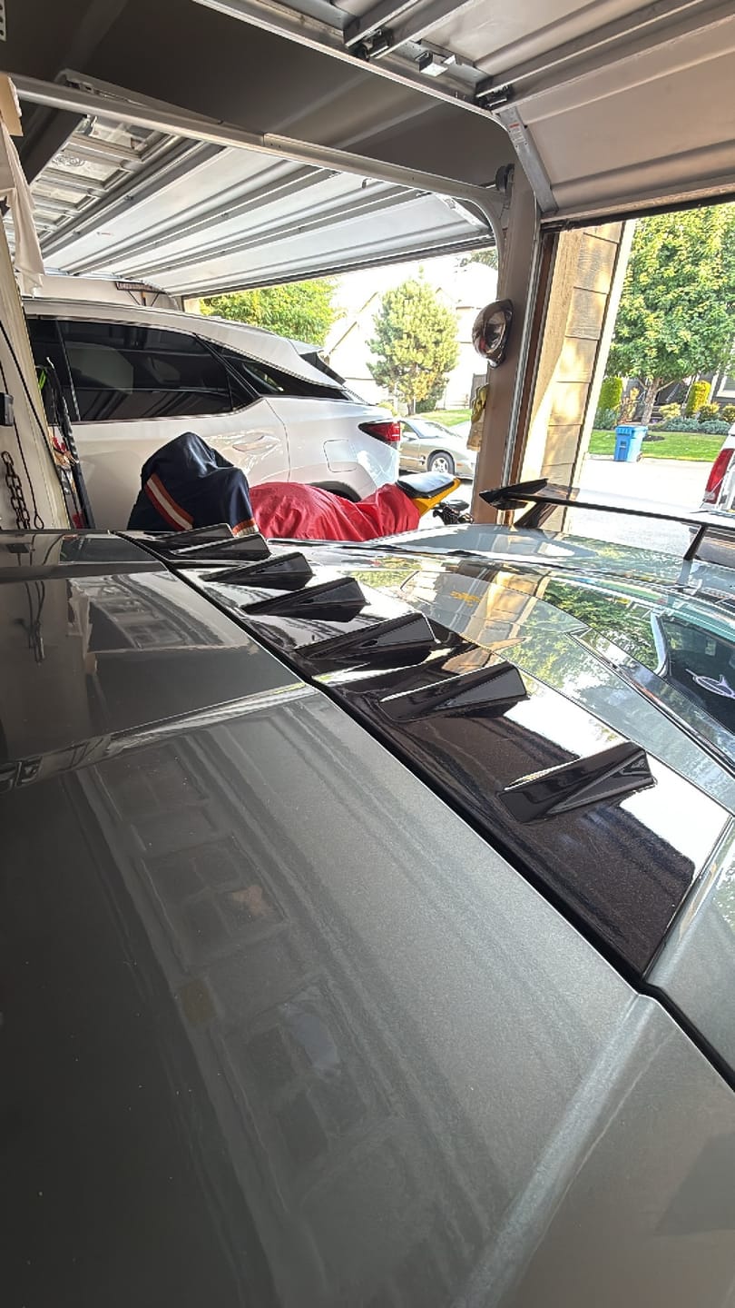 Customer photo review of Chevrolet Corvette C8 Rear Roof Vortex Generators