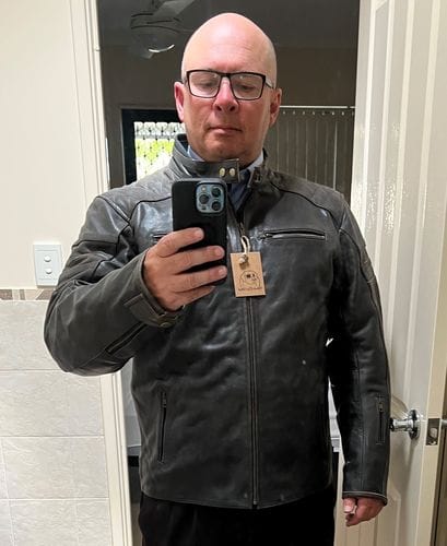 Customer photo review of 'ol Bobber' | Classic Leather Motorbike Jacket | Distressed Charcoal Brown Full Grain Leather