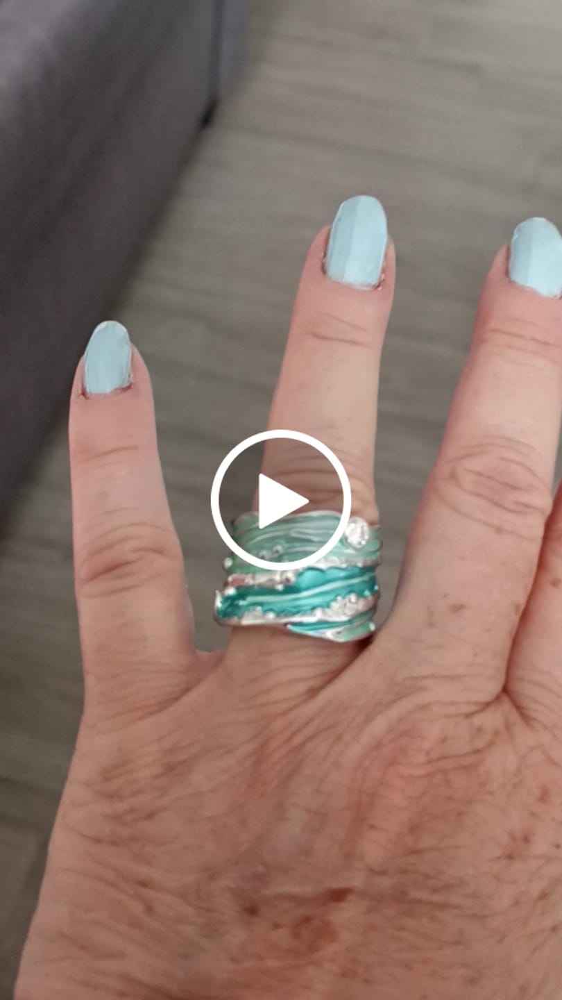 Customer video review of Thalira | Onde di Cristallo