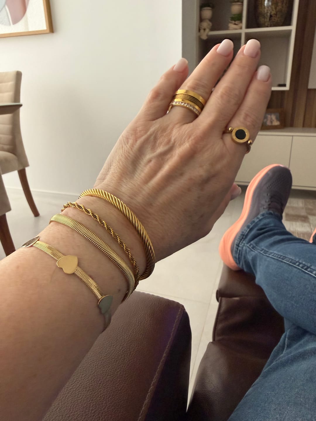 Customer photo review of Bracelete Pingente São Bento Banhado em Ouro 18K