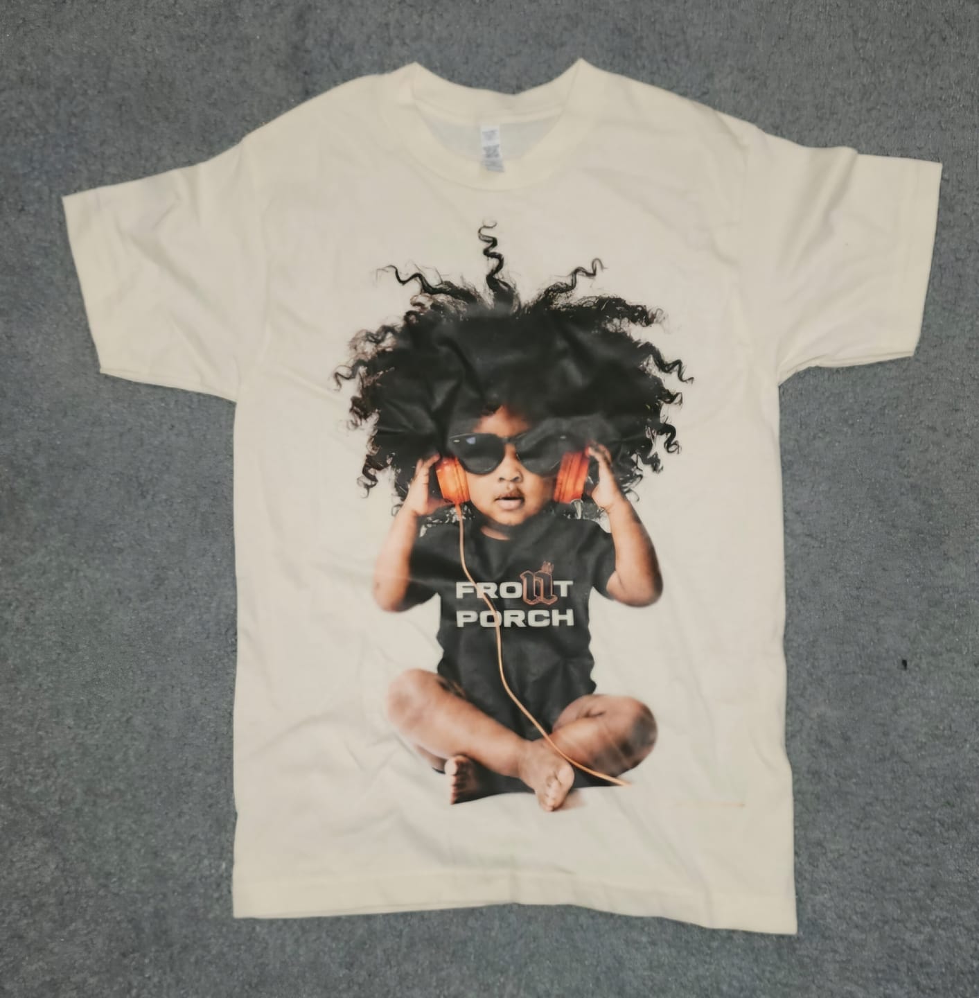 Customer photo review of The Miles Tee