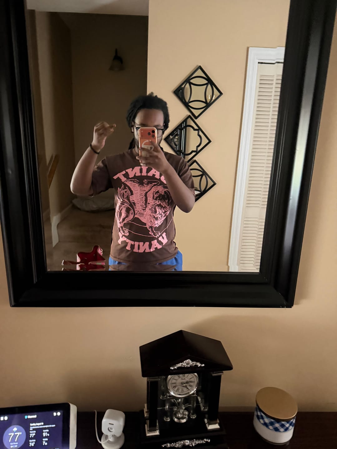 Customer photo review of Saint Vanity Griffin Tee Brown Pink