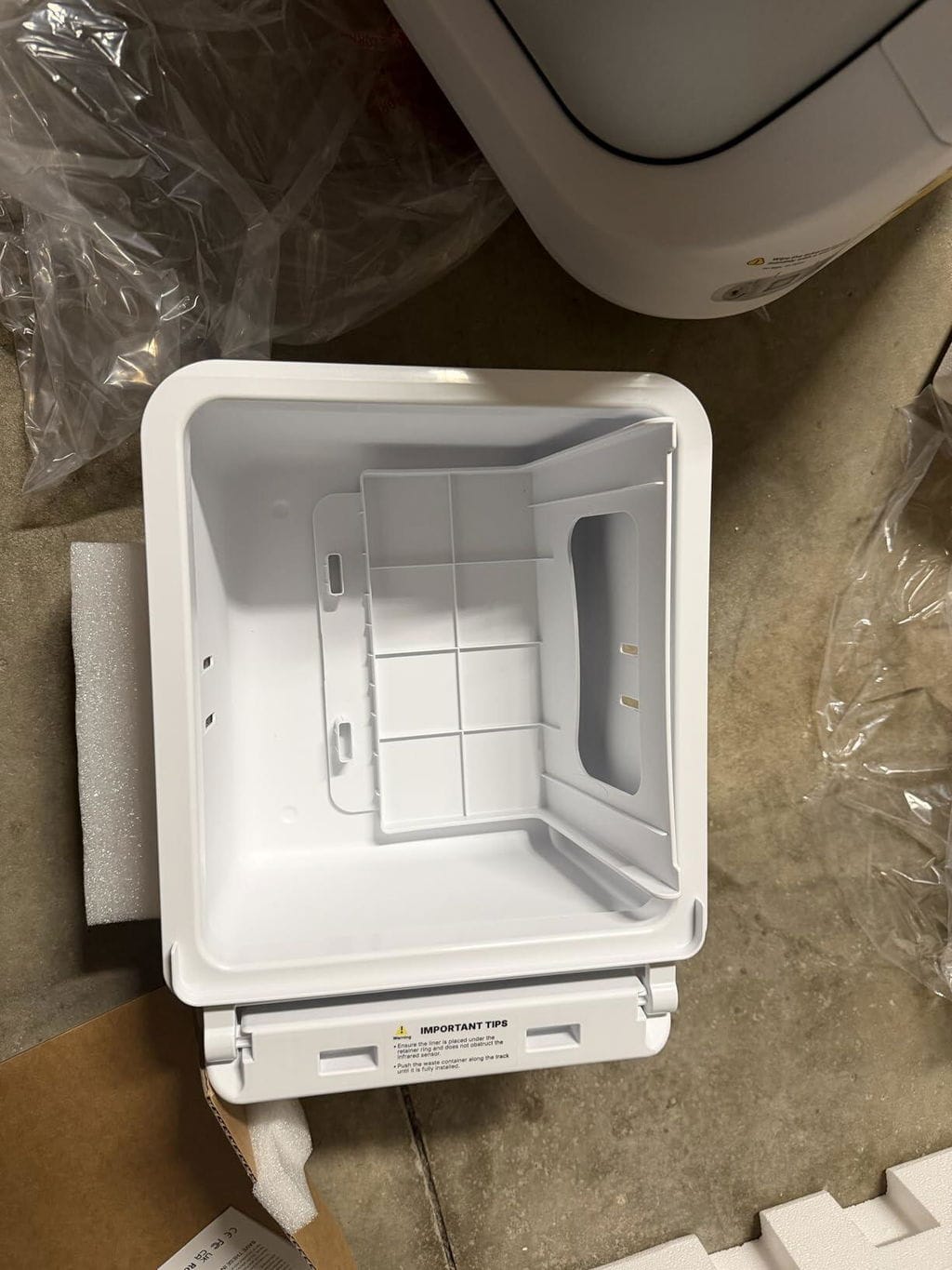 Customer photo review of AutoScooper 12 Lite Cat Litter Box