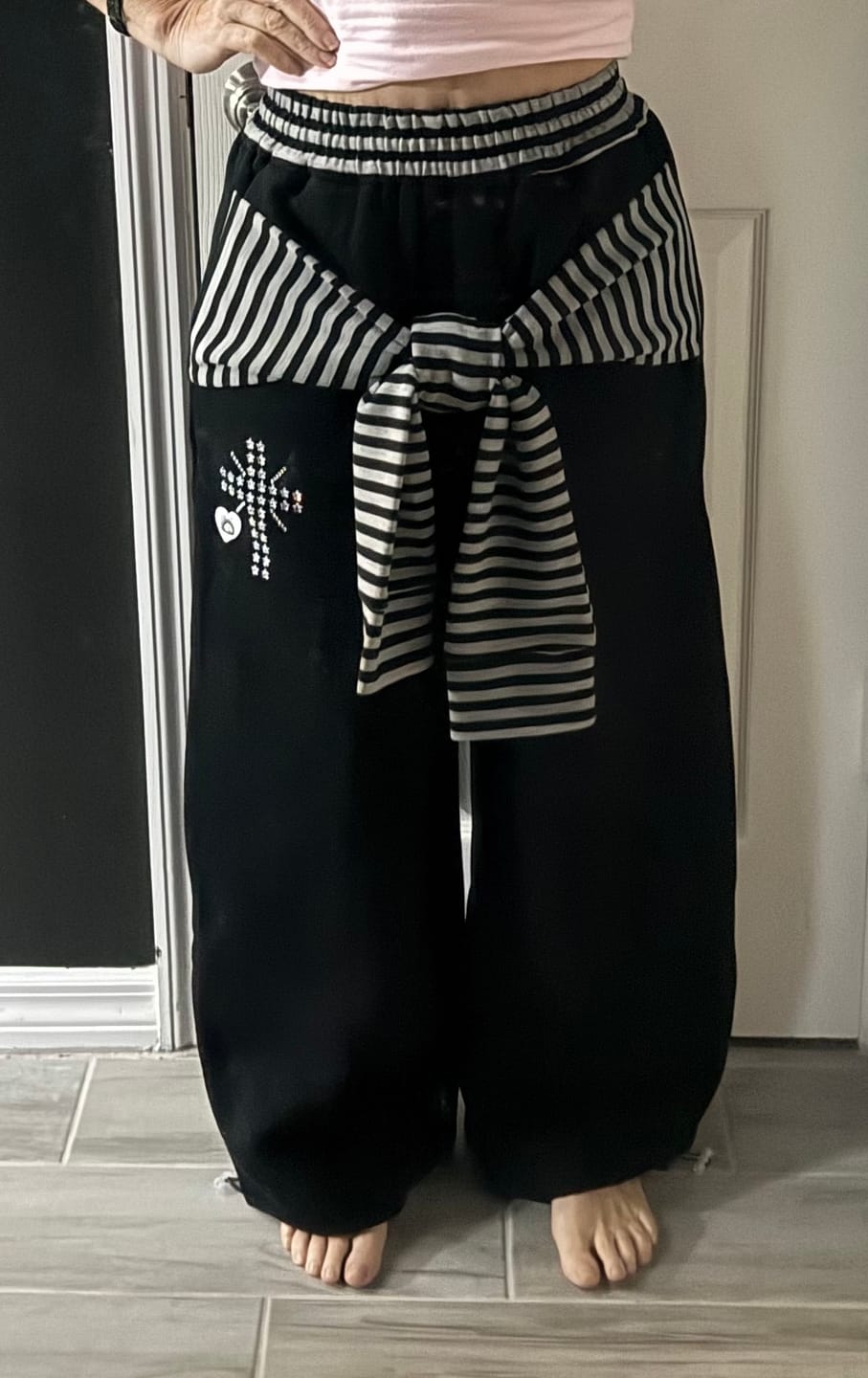 Customer photo review of Aelfric Eden Stripe Layered Baggy Barrel Sweatpants