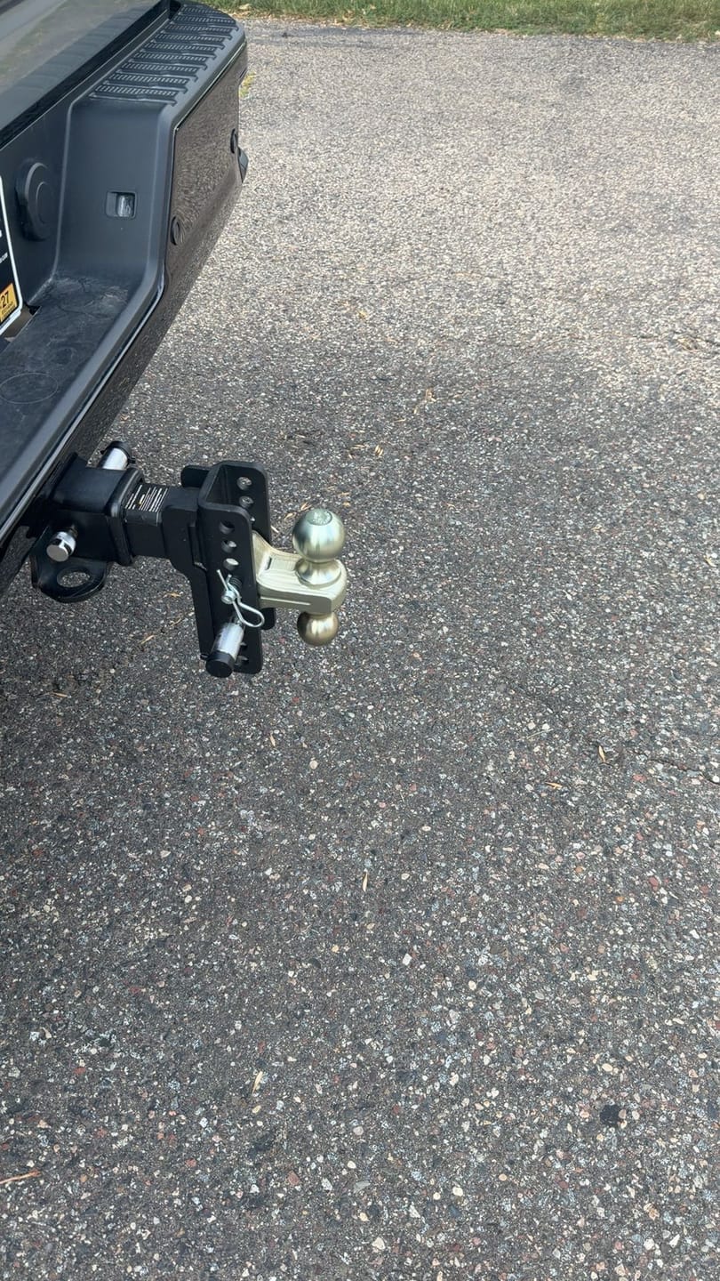 Customer photo review of TYT 22K Heavy-Duty Adjustable Dual-Ball Hitch for 2.5″ Receiver