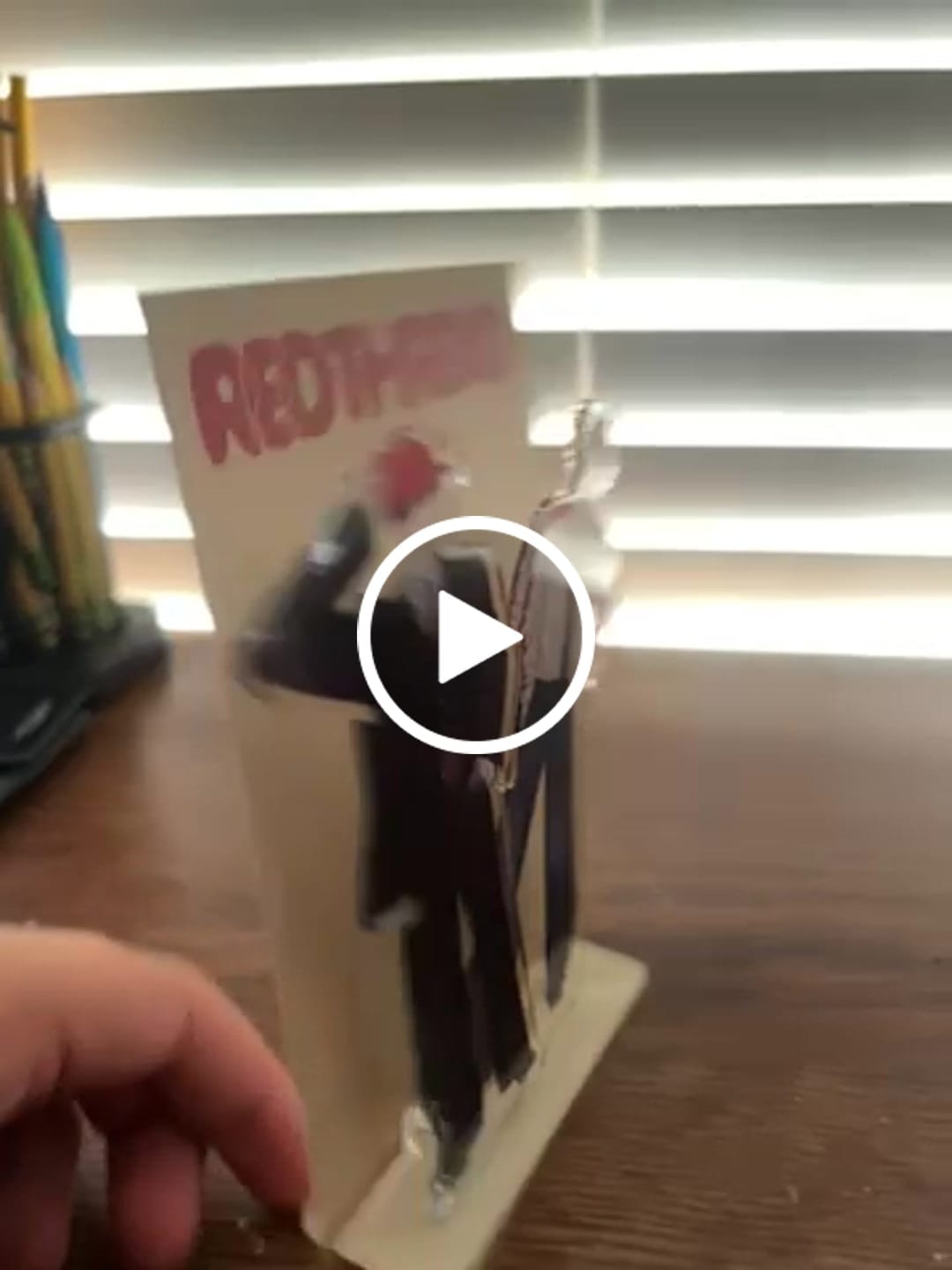 Customer video review of 【Pre-Order】Red Thread Quest - Busan Trip - Layered Acrylic Stand