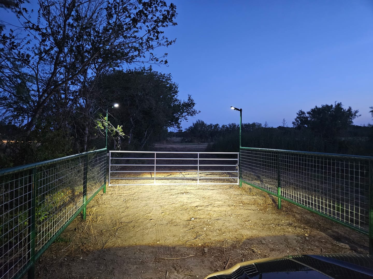 Customer photo review of 40W Solar Street Light 4000 Lumens