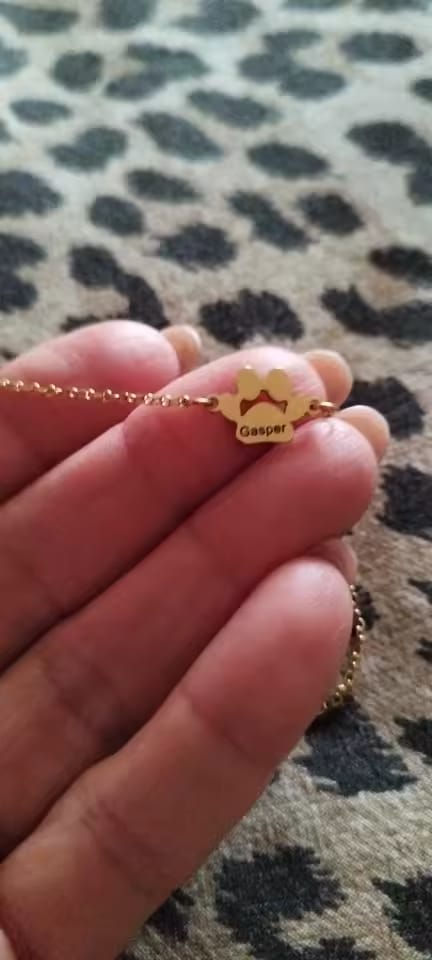 Customer photo review of Eternél - Bracciale personalizzato nome su zampa