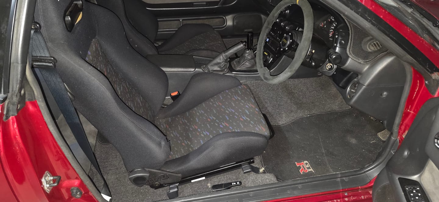 Customer photo review of VOSTA Seat Base Adapter - NISSAN SKYLINE/GTR R32/R33 (Driver or Passenger)