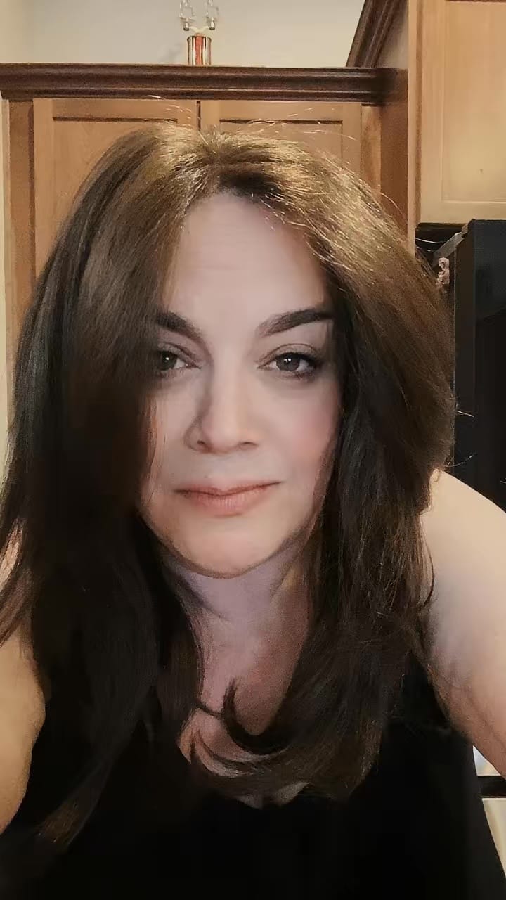 Customer photo review of Bobbi Boss 3D Air Fit Volumizing Topper 4x5 Hand-Tied Lace Hair Pieces - NATURAL STRAIGHT 16"