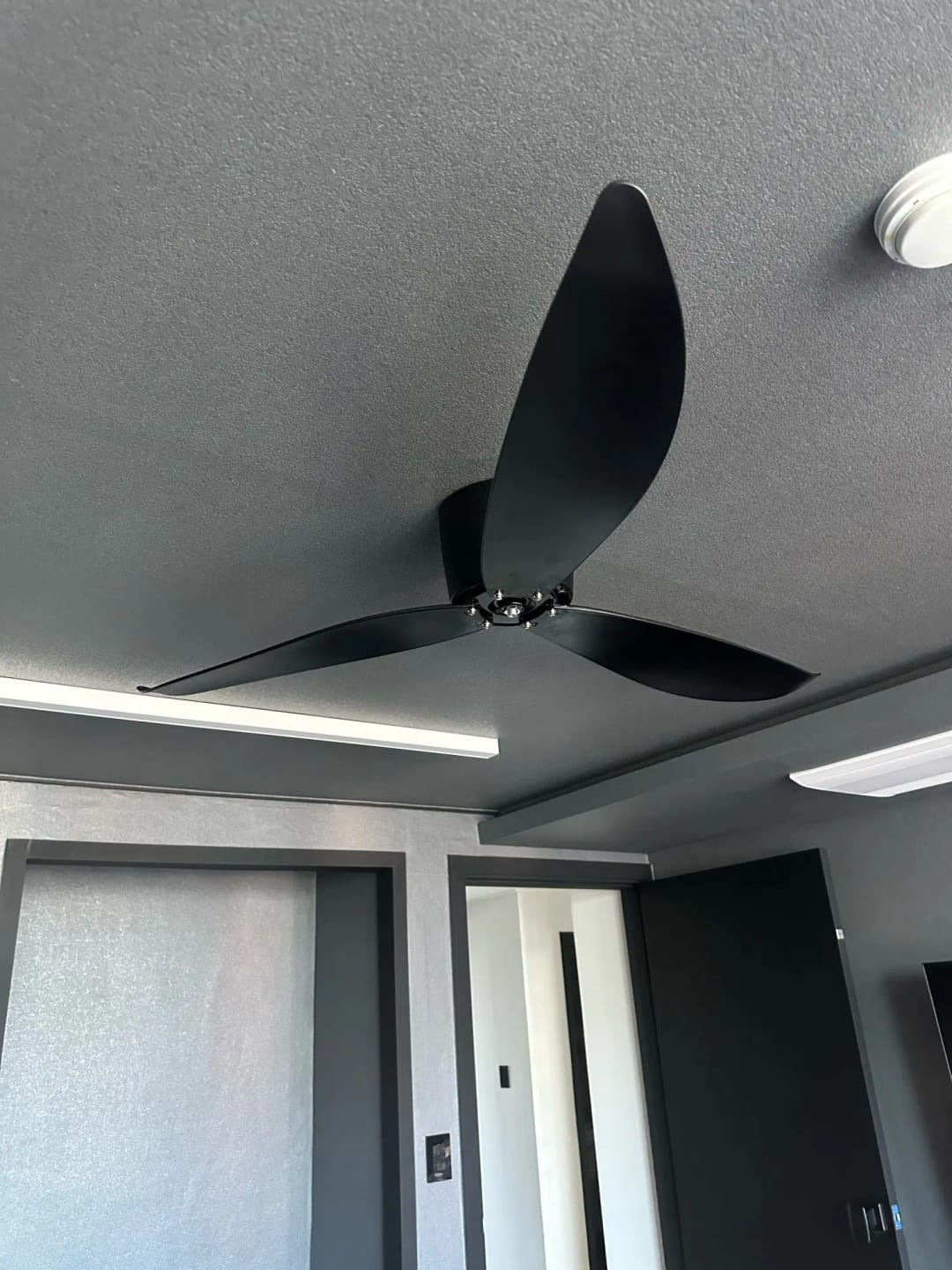 Customer photo review of 36/44/52-Inch Low-Profile Ceiling Fan with Remote Control