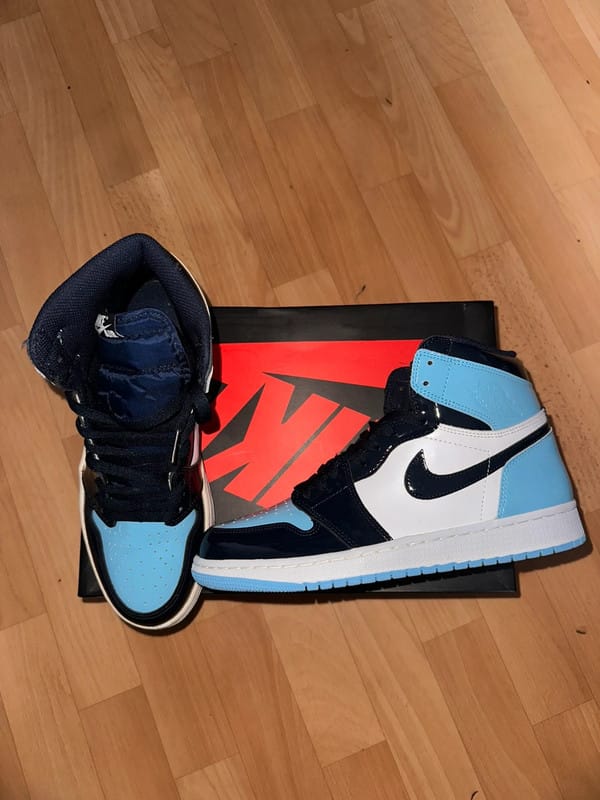 Customer photo review of Jordan 1 Retro High UNC Patent