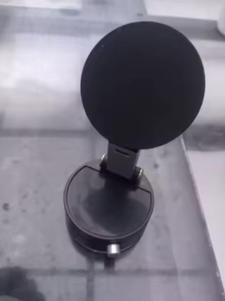 Customer photo review of MAGLOCK 360™ - Support smartphone magnétique à fixation par ventouse/vide
