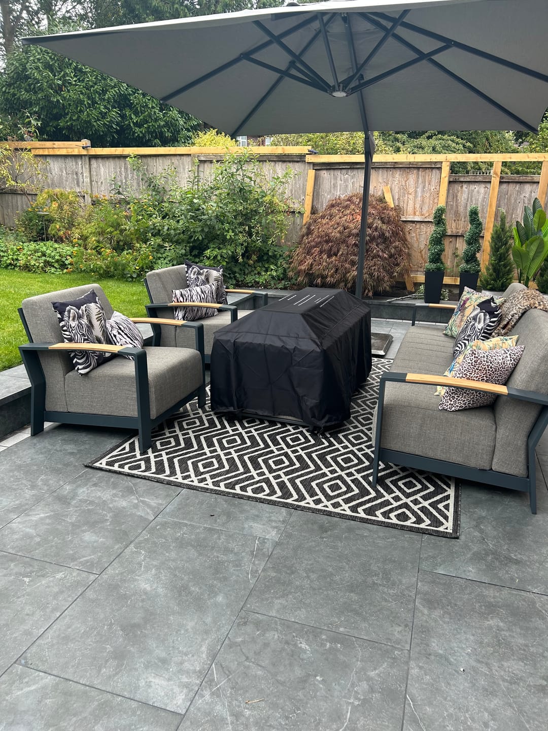 Customer photo review of Outdoor Garden Waterproof Rectangle Cushion - Tiger Print