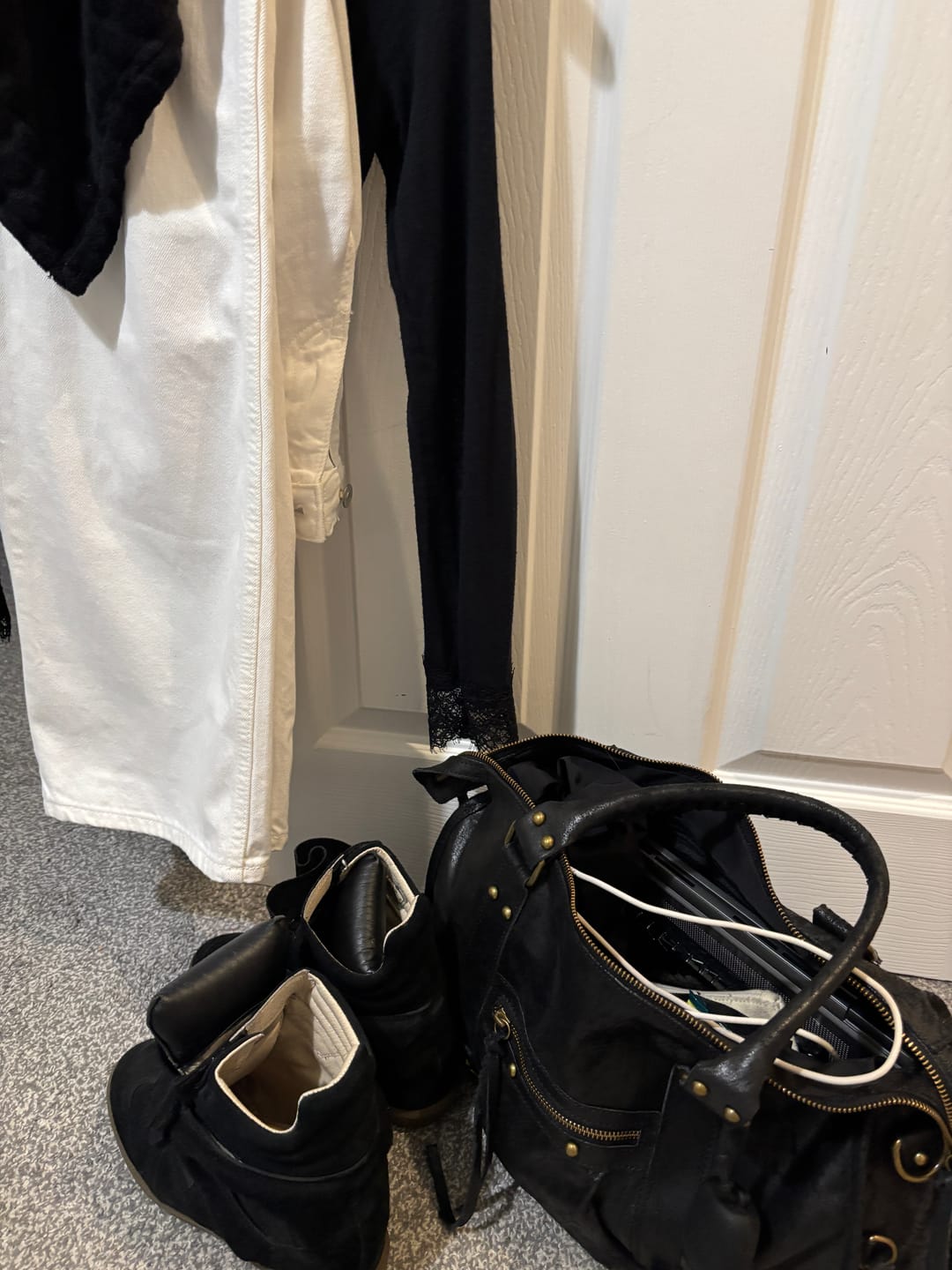 Customer photo review of It girl bag black
