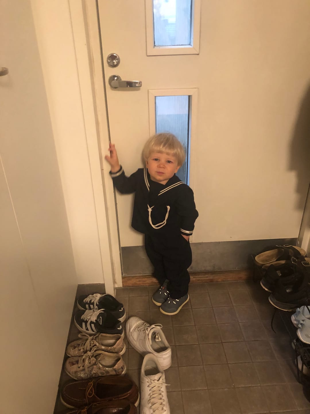 Customer photo review of Vaistoa Kaste lasten vedenpitävät paljasjalkakengät
