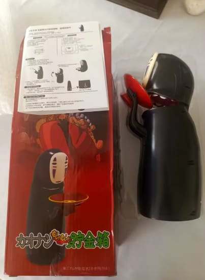 Customer photo review of Wander Spirit™ – Alcancía Sin Rostro
