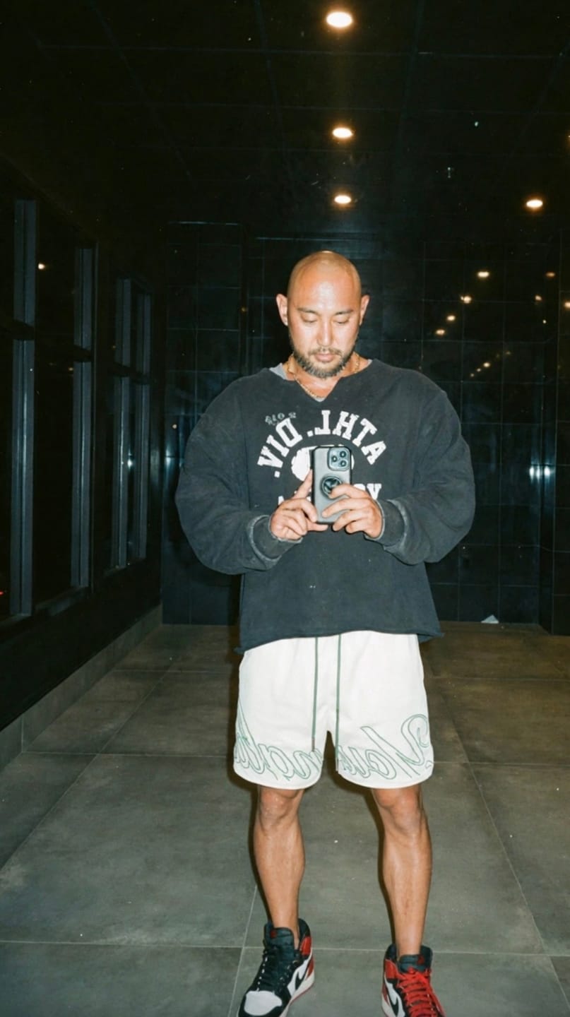 Customer photo review of 8098 - Golden Era Pump Cover Crewneck
