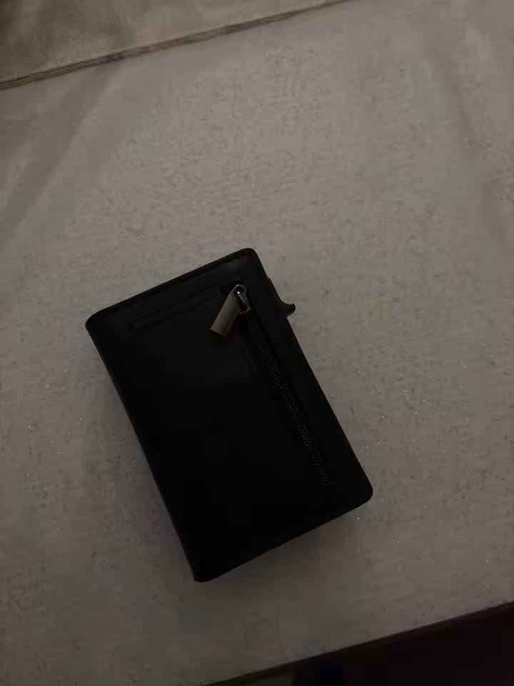 Customer photo review of Tarjetero RFID BLINDAX — Bloqueo antirrobo