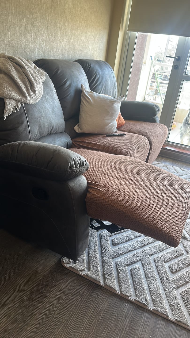 Customer photo review of Funda Mágica Cubre Sofá —  Renueva tu sofá en 2 minutos.