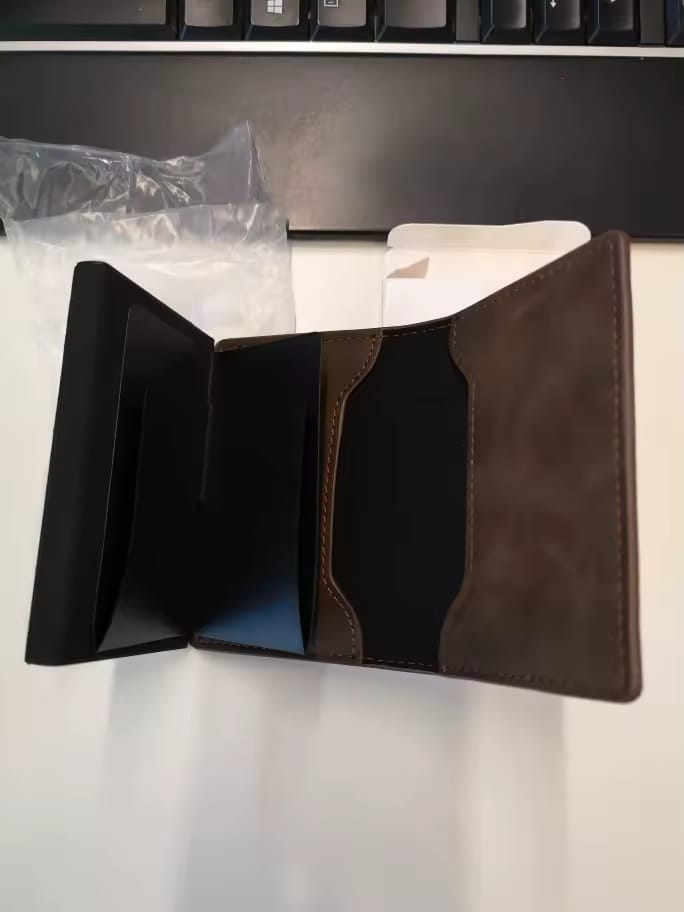 Customer photo review of Tarjetero RFID BLINDAX — Bloqueo antirrobo