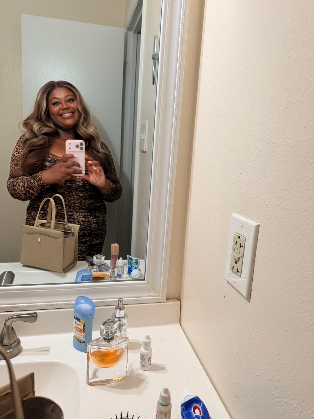 Customer photo review of Outre Perfect Hairline Glueless HD 13x6 Lace Frontal Wig - PH 9