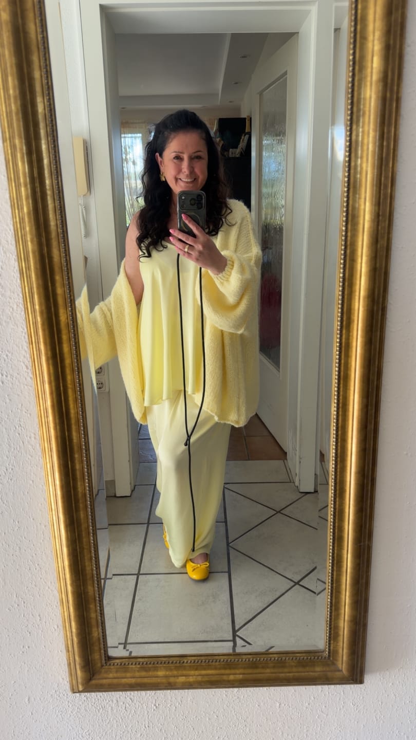 Customer photo review of Casual Oversized Cardigan