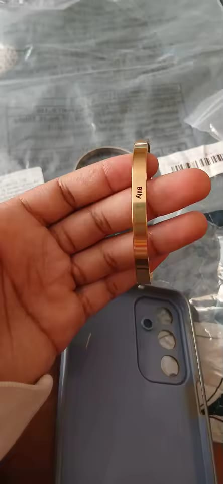 Customer photo review of Lumèa - Bracciale rigido personalizzato con incisione