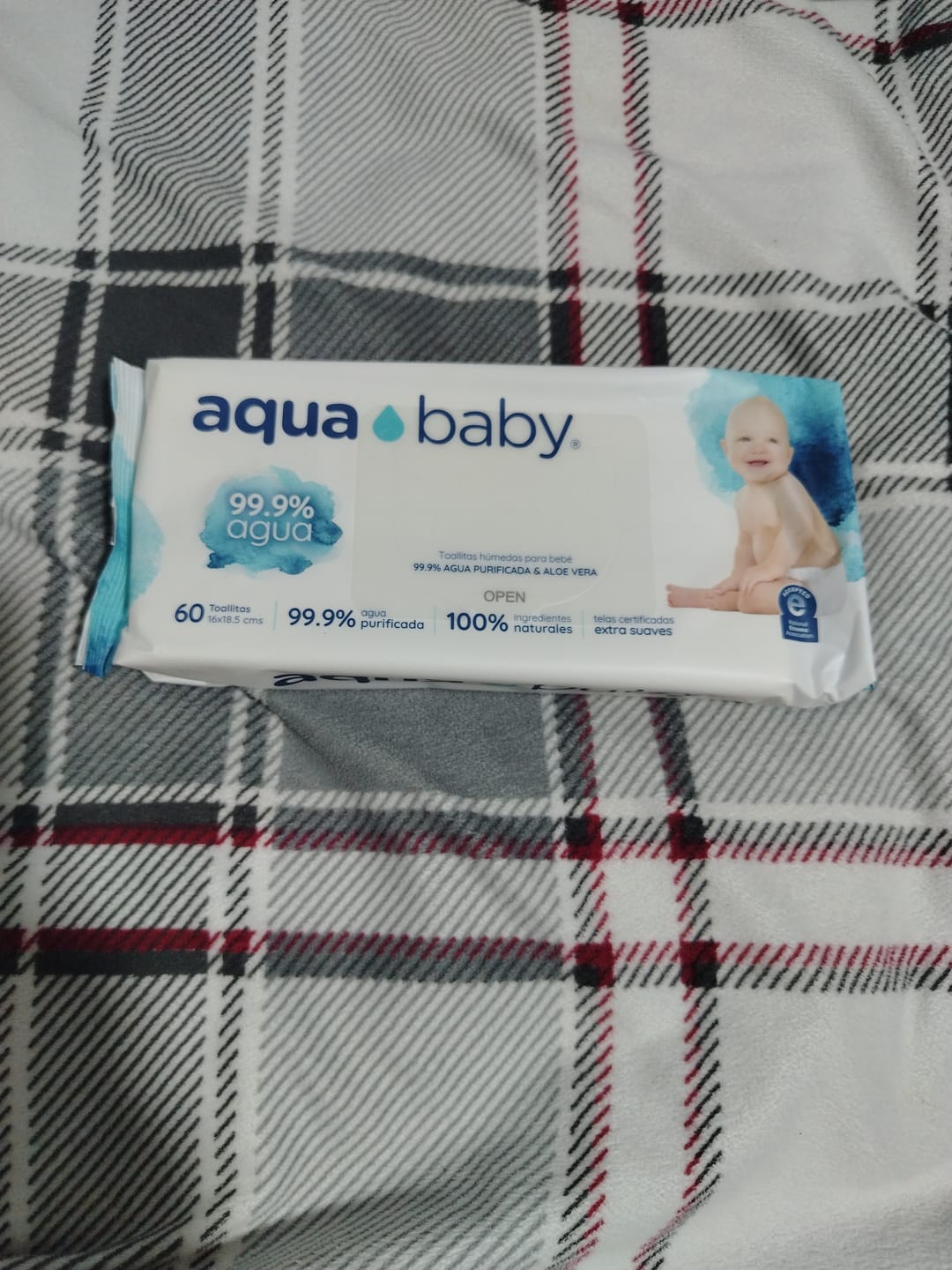 Customer photo review of Aqua Baby 12 Bolsas de 60 Toallitas Húmedas