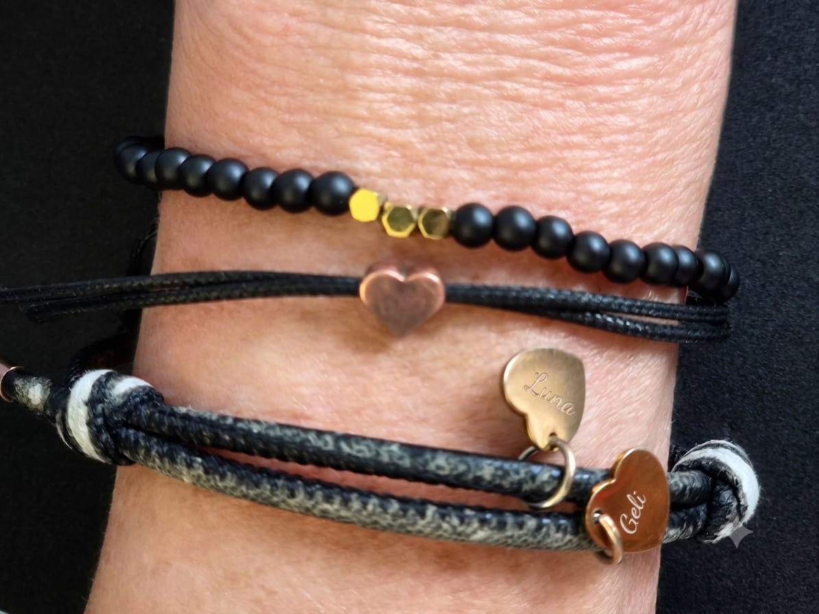Customer photo review of Obsidian Armband