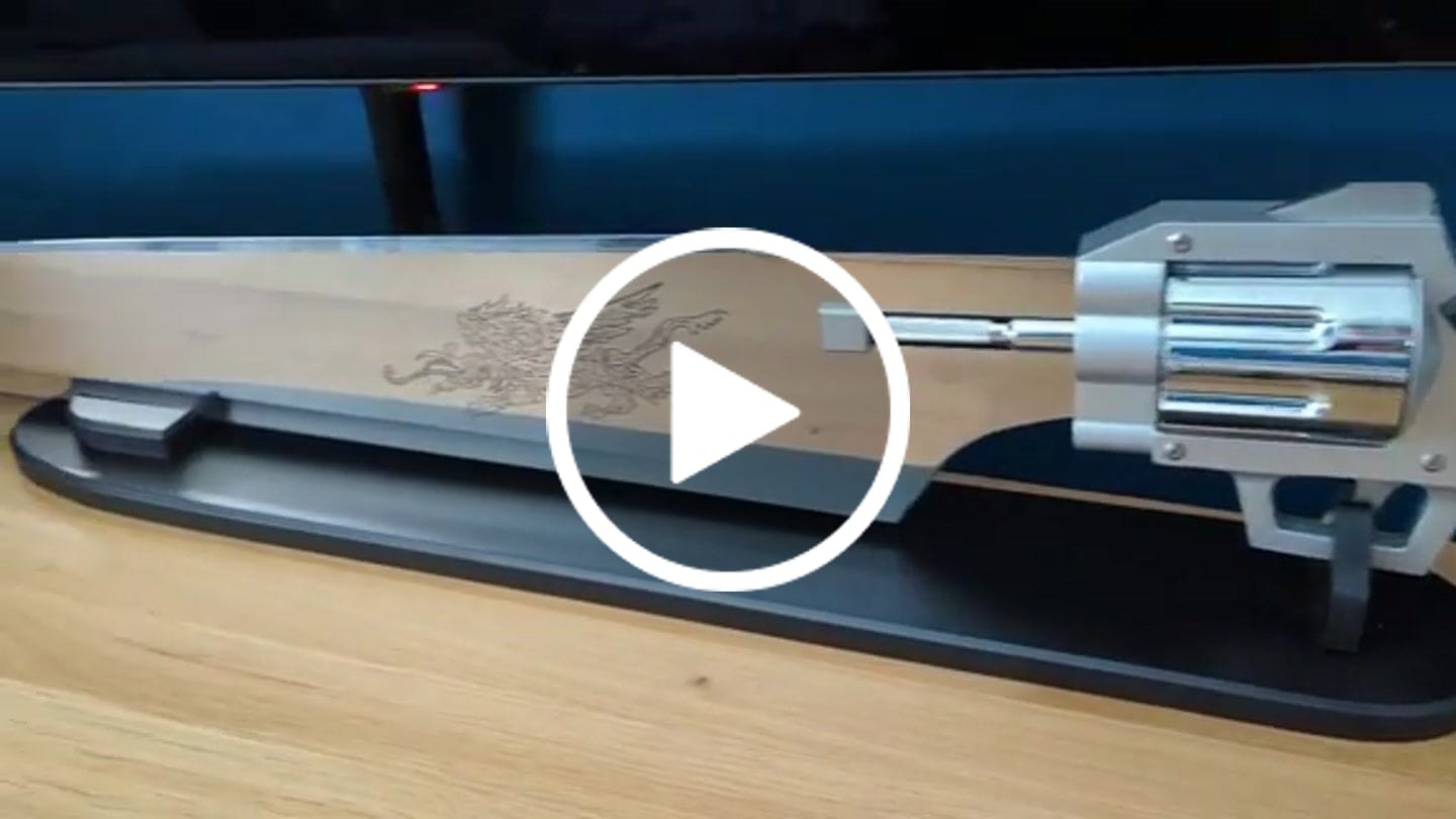 Customer video review of Final Fantasy VIII Squall Gunblade Metal Sword