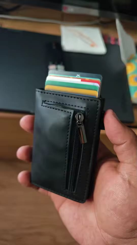 Customer photo review of Tarjetero RFID BLINDAX — Bloqueo antirrobo
