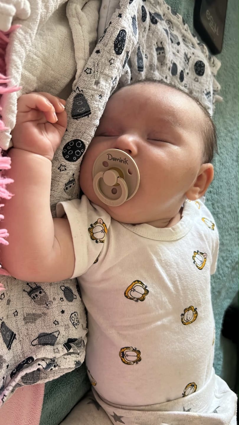Customer photo review of Névre szóló BIBS Colour cumi - vanília