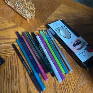 Customer photo review of Colorata Matita Eyeliner 12 Colori Effetto Perlato Luminoso