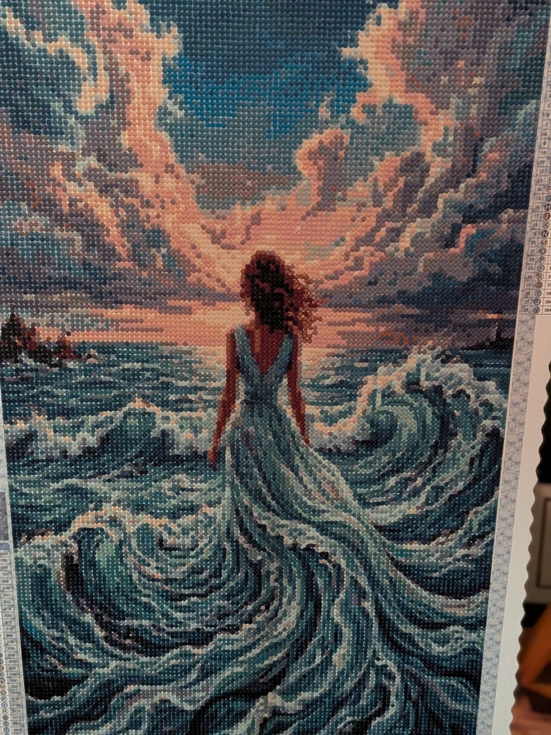 Customer photo review of Woman Ocean Wave Dress (Diamond Painting)