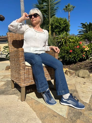 Customer photo review of HF Flow – Minimalistic Shoes for Foot, Knee & Back Pain
