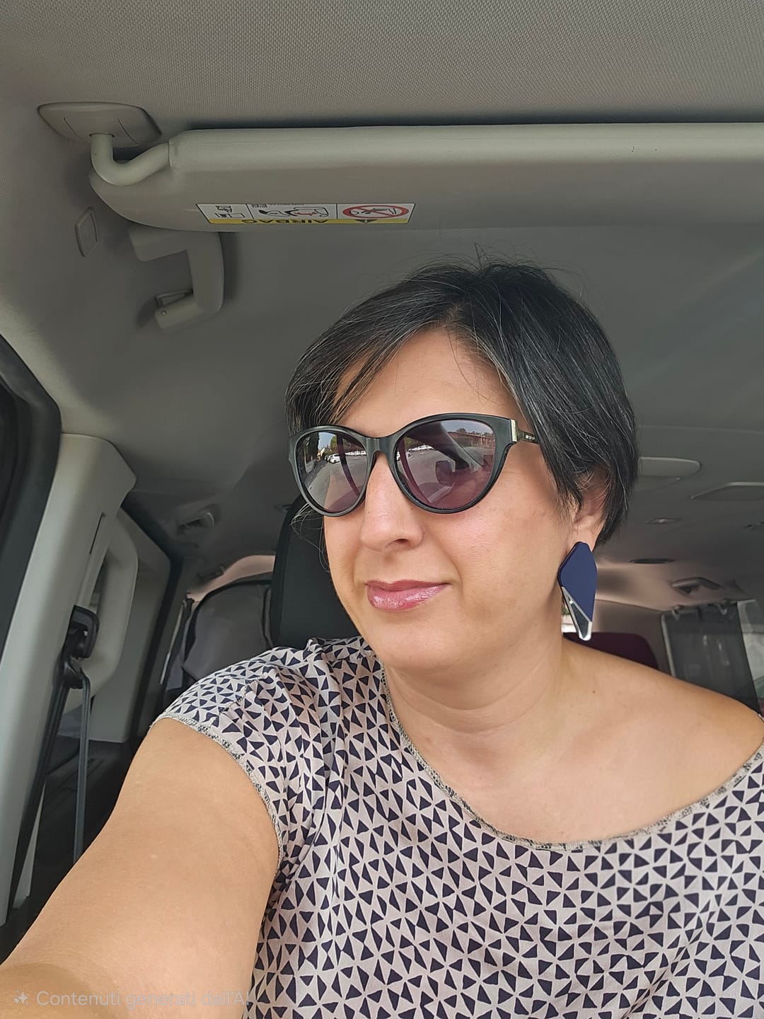 Customer photo review of Eterea - Orecchini in Plexiglas