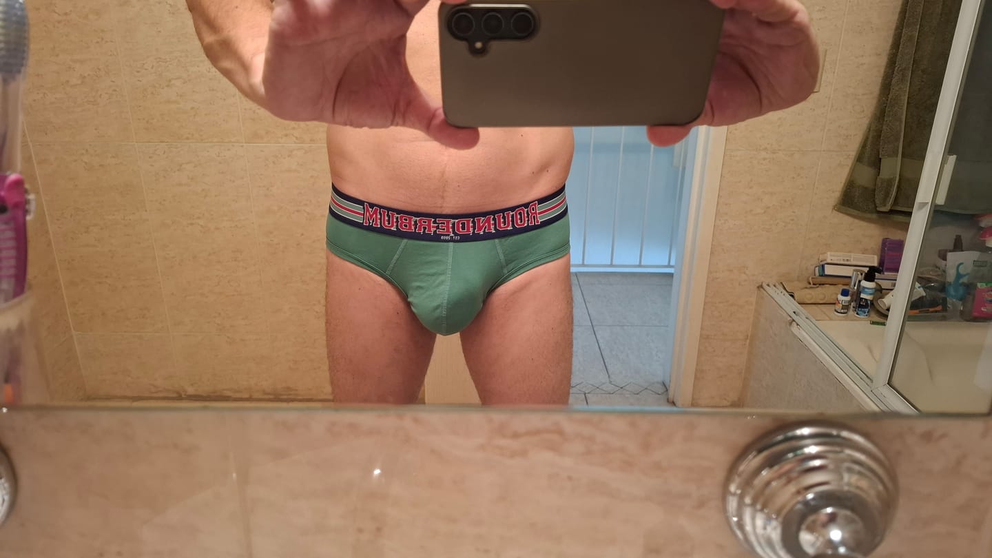 Customer photo review of VARSITY Package Brief 5-Pack