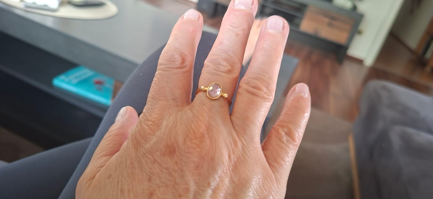 Customer photo review of Anillo Rosa Brillo