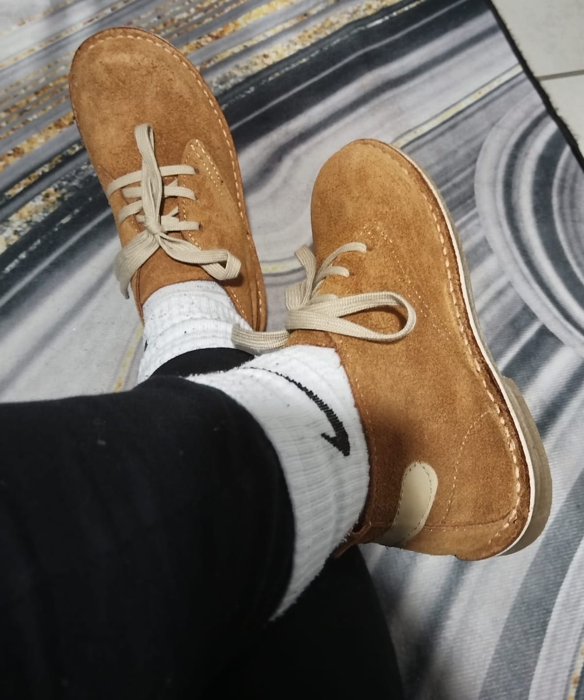 Customer photo review of Casual Vellies Suede - Tan