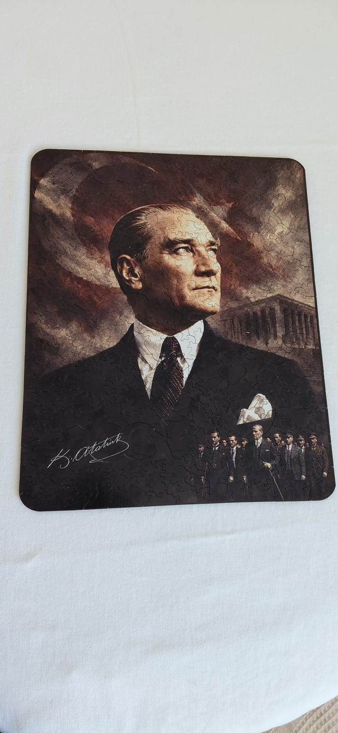 Customer photo review of Cumhuriyet - Ahşap Puzzle